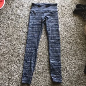 Lululemon black & grey leggings